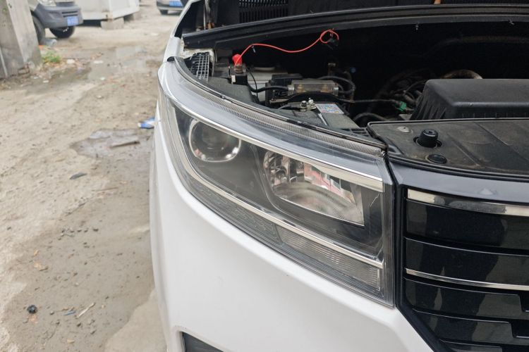 五菱汽车 五菱征程 2021款 1.5T 手动豪华型车身外观6006