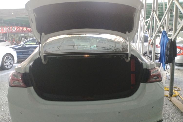 雪佛兰 迈锐宝XL 2019款 Redline 550T 自动锐联版机舱底盘23