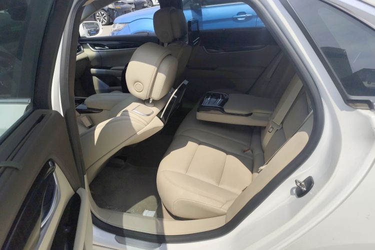 凯迪拉克XTS 2014款 28T 铂金版中控内饰7004