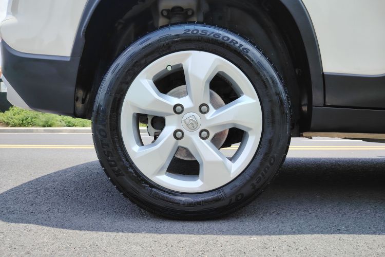 宝骏510 2017款 1.5L 手动时尚型车身外观6008