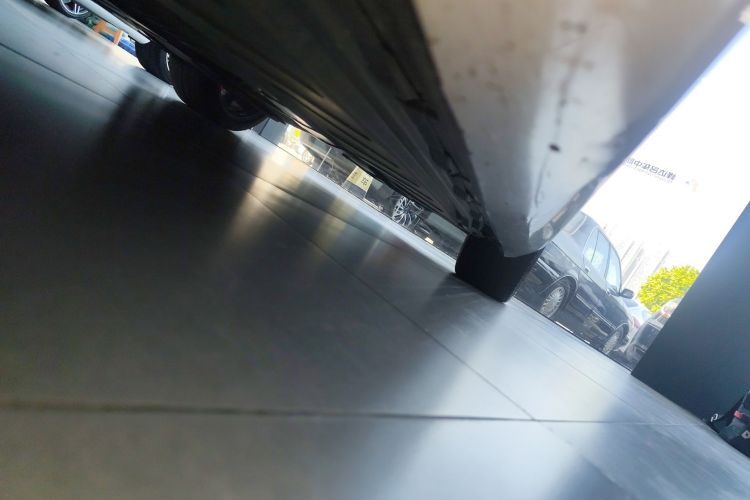 奔驰E级(进口) 2019款 E 300 轿跑车局部细节9002