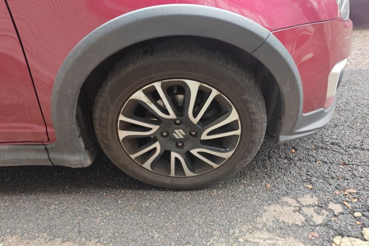 铃木 雨燕 2013款 1.5L 自动20周年限量版车身外观10