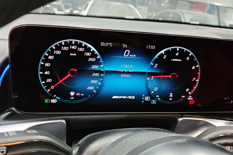 奔驰GLB AMG 2023款 AMG GLB 35 4MATIC中控内饰14