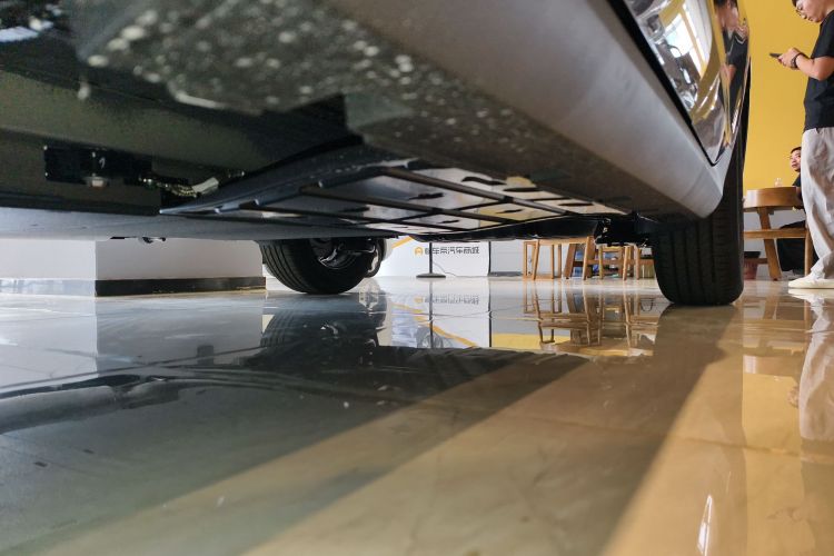 比亚迪 秦PLUS 2025款 DM-i 智驾版 55KM领先型局部细节9002