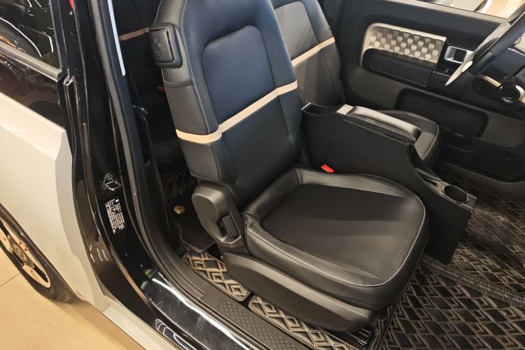 宝骏KiWi EV 2021款 设计师 磷酸铁锂局部细节41