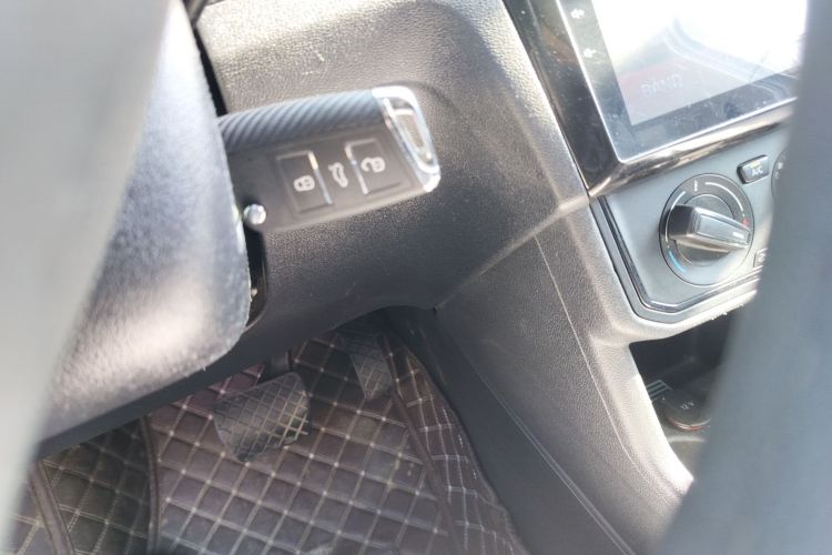 大众 捷达 2017款 1.5L 自动时尚型中控内饰11