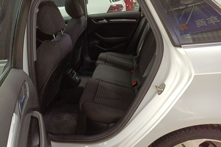 奥迪A3 2017款 Sportback 35 TFSI 运动型中控内饰7004