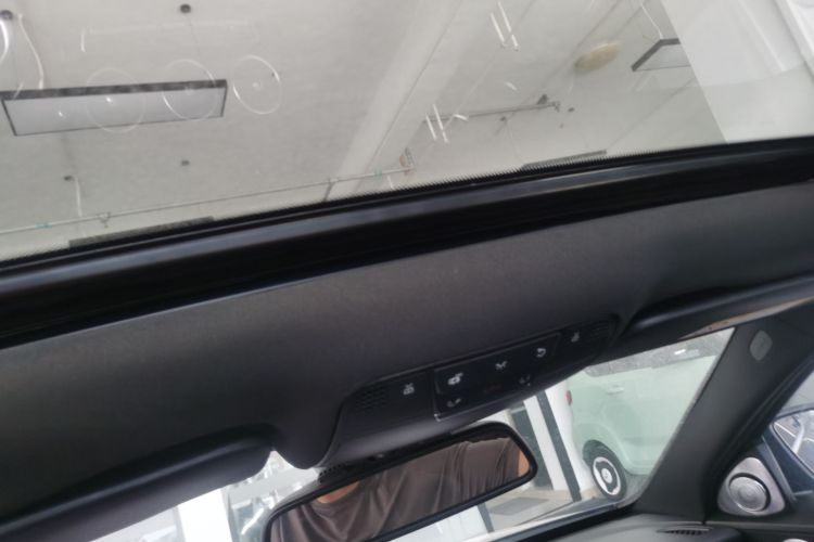 奔驰C级 2018款 C 200 运动版局部细节22