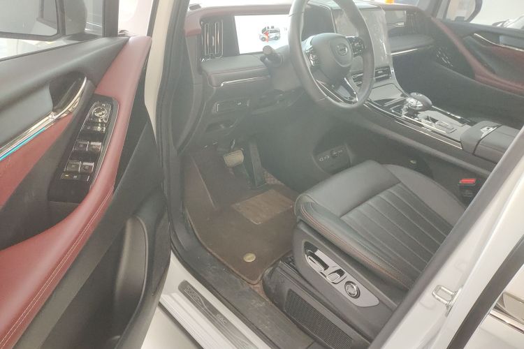 广汽传祺 传祺M8 2023款 宗师系列 400T 至尊版中控内饰20