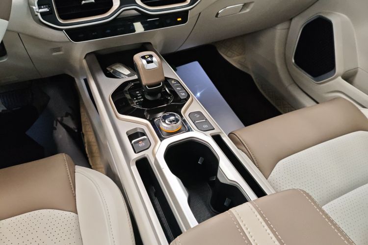 吉利汽车 吉利icon 2022款 1.5TD 青鸢限量款中控内饰18