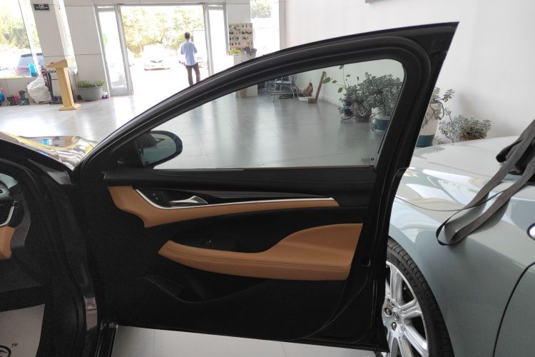 别克 君越 2018款 28T 精英型中控内饰42