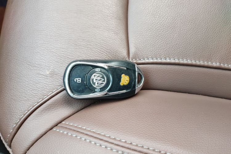 别克GL6 2018款 18T 6座尊贵型中控内饰7001