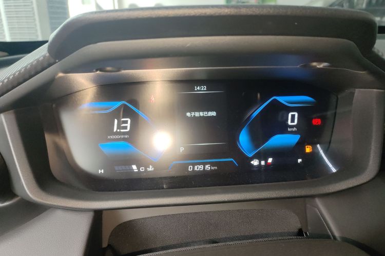 东风风神 奕炫 2024款 1.5L 自动劲速版中控内饰14