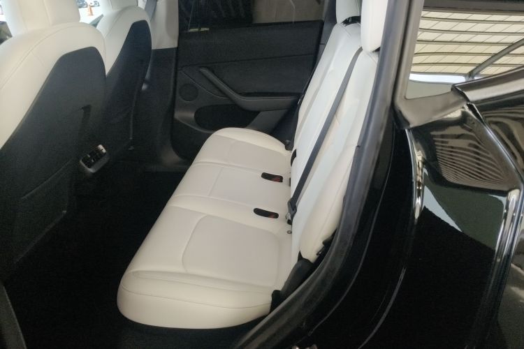 特斯拉 Model Y 2021款 长续航全轮驱动版 3D7中控内饰7004