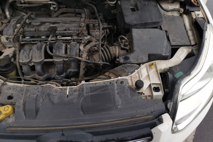 福特 福克斯 2012款 两厢 1.6L 自动舒适型局部细节9007