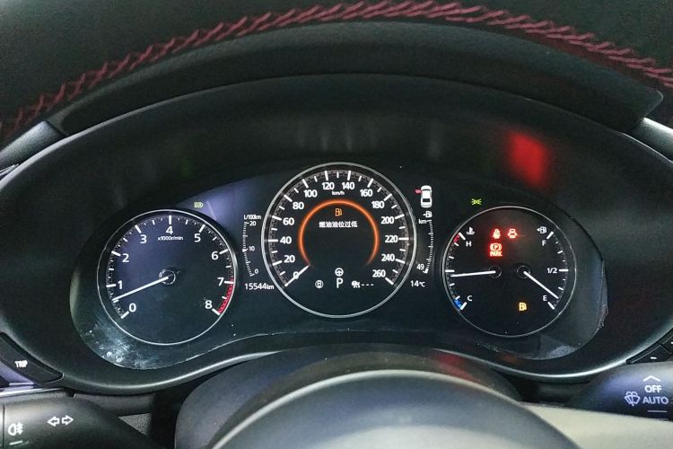 马自达3 昂克赛拉 2022款 2.0L 自动质雅黑曜版中控内饰14