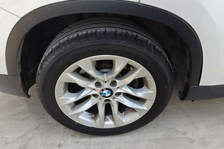 宝马X1 2015款 sDrive18i 时尚晋级版车身外观6002