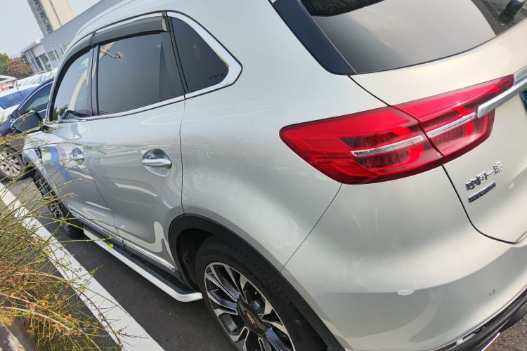 红旗HS5 2019款 2.0T 智联旗享四驱版车身外观6003