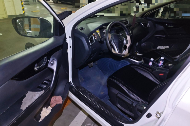 日产 逍客 2016款 2.0L CVT精英版中控内饰20