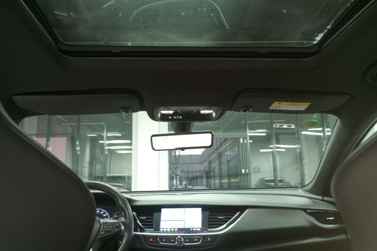 别克 君威 2020款 GS 28T 精英型中控内饰22