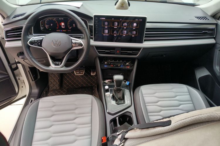 大众 途观X 2022款 330TSI 两驱越享版中控内饰7002