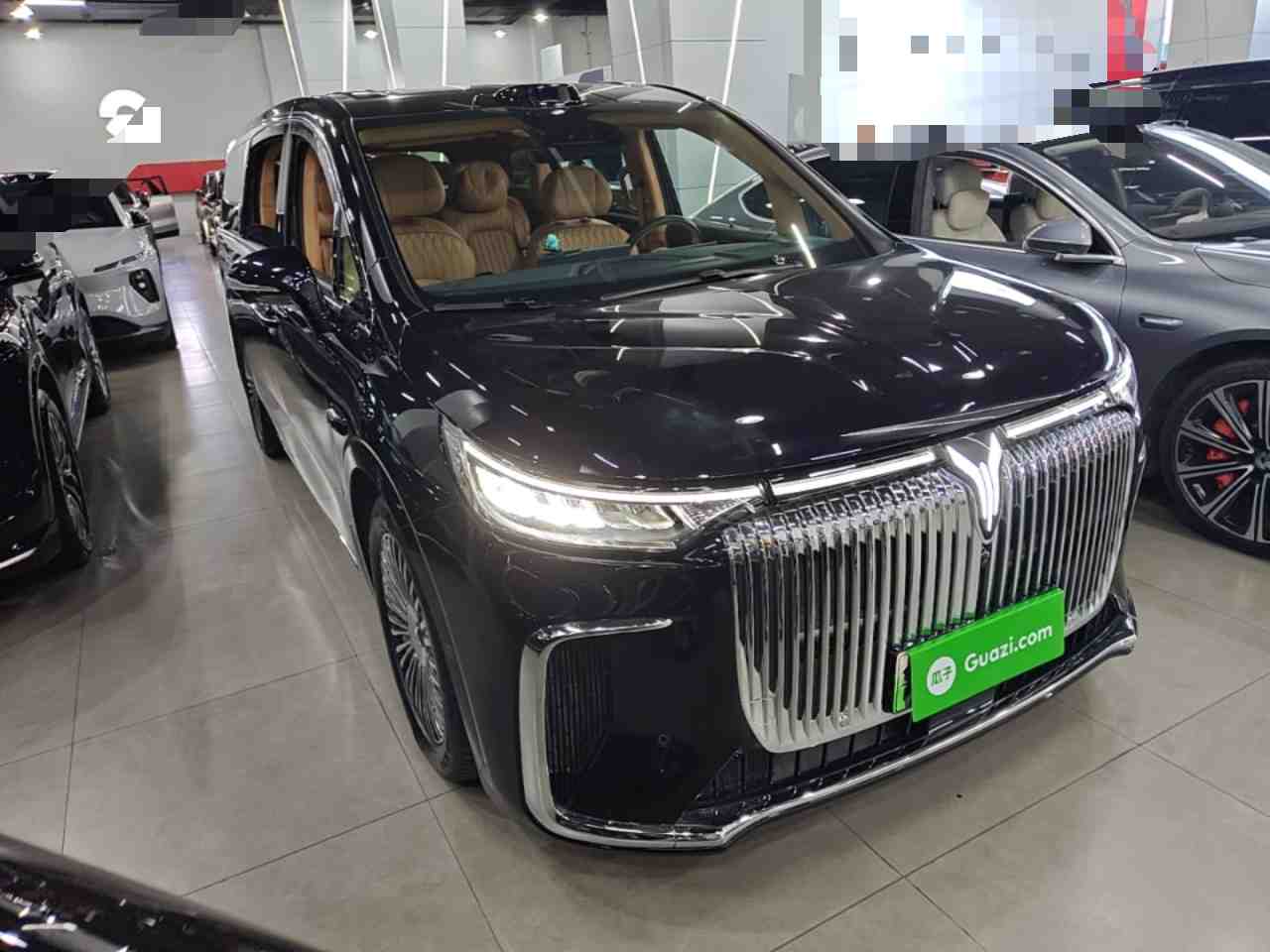 车辆右前45度外观展示