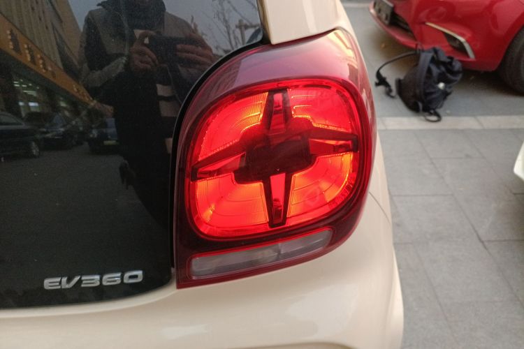 荣威 科莱威CLEVER 2021款 302km新四座超能版车身外观9