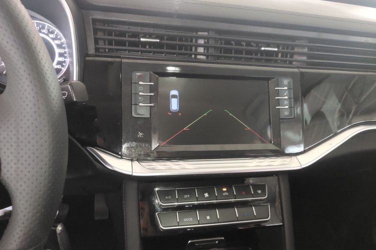 中国重汽VGV VGV U70 2020款 1.5T 手动舒适版 7座局部细节16