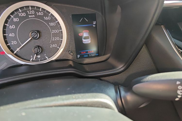 丰田 雷凌 2021款 185T CVT运动版中控内饰15