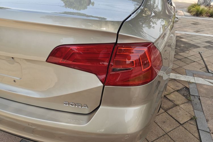 大众 宝来 2018款 1.5L 自动时尚型车身外观9