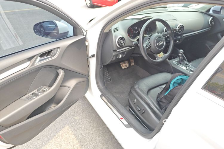 奥迪A3 2016款 Limousine 35 TFSI 风尚型中控内饰20