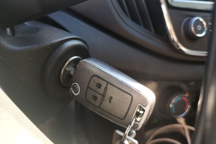 雪佛兰 科鲁泽 2019款 Redline 320T 双离合欢快版 国VI中控内饰11