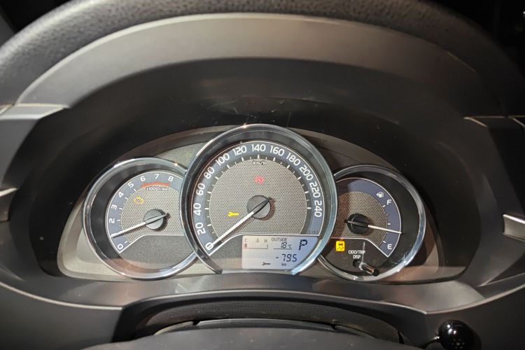 丰田 卡罗拉 2017款 1.2T CVT GL中控内饰14