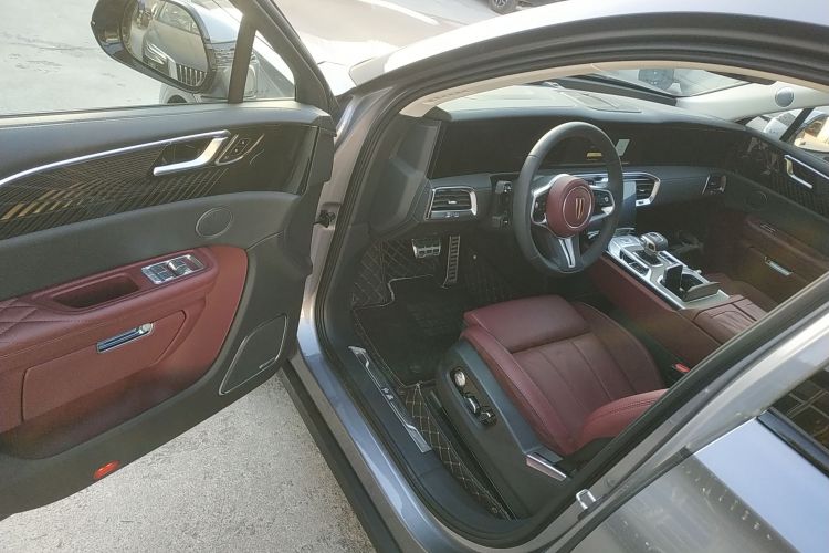 红旗E-HS9 2022款 690km 旗享版 六座中控内饰20