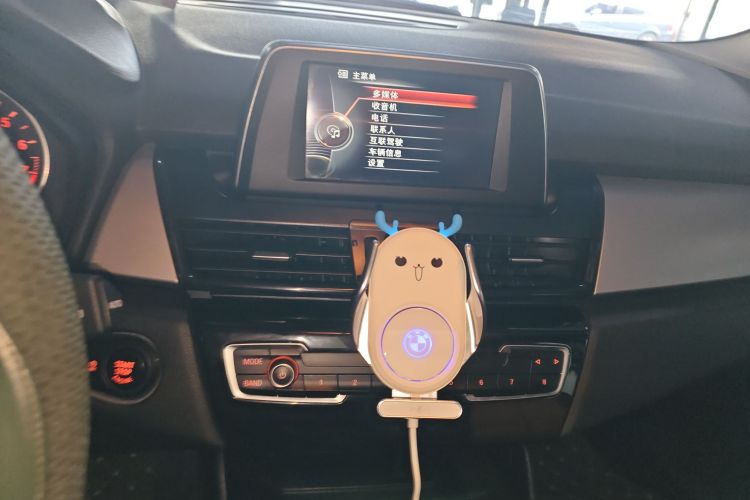 宝马2系旅行车 2016款 218i 时尚型中控内饰16