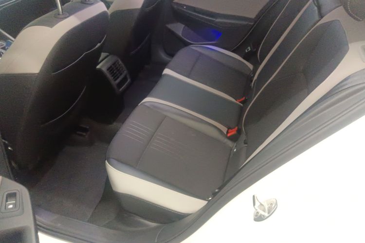 大众 高尔夫 2023款 改款 280TSI DSG Pro中控内饰21