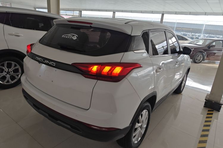 北京汽车 北京X3 2021款 1.5T 手动荣耀版车身外观7