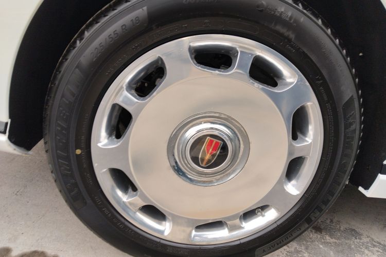 红旗HQ9 2023款 2.0T 智联旗享版车身外观6008