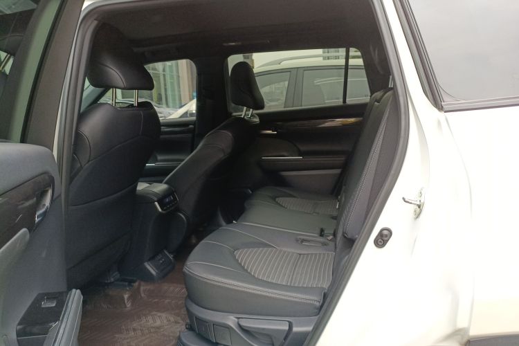 丰田 皇冠陆放 2021款 2.5L HEV四驱尊贵版中控内饰21