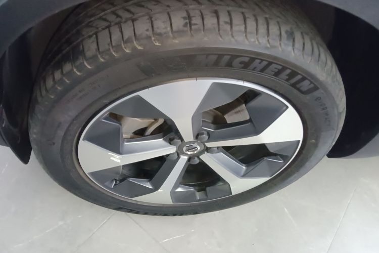 沃尔沃XC40 2023款 B4 四驱智远豪华版车身外观6007