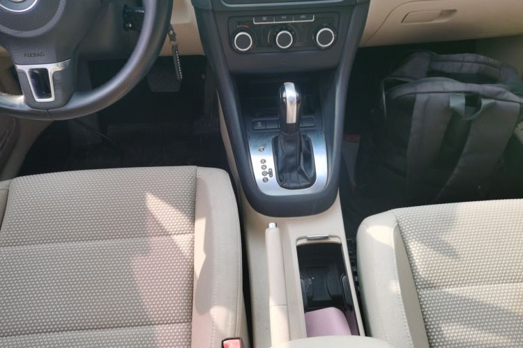 大众 高尔夫 2012款 1.6 自动舒适型中控内饰18