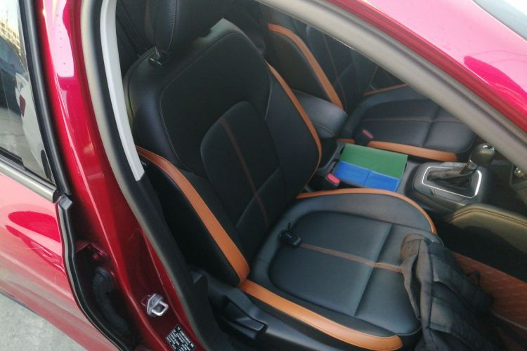 福特 福克斯 2022款 三厢 EcoBoost 180 自动竞速版局部细节41