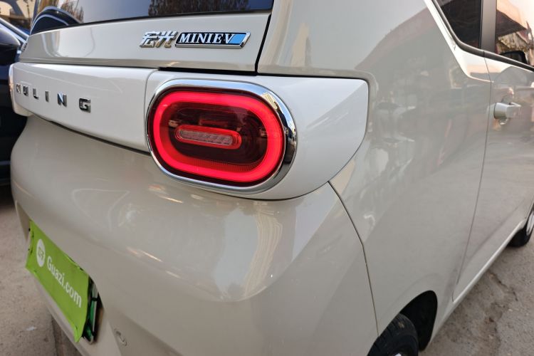 五菱汽车 宏光MINIEV 2024款 第三代 215km 进阶版车身外观9