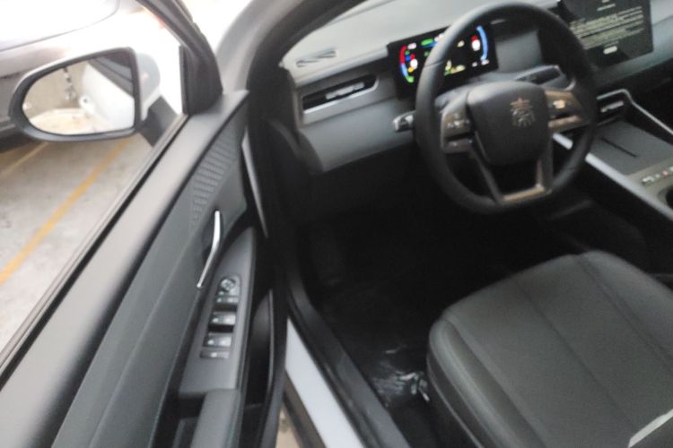 比亚迪 秦PLUS 2025款 DM-i 智驾版 128KM进取型中控内饰20