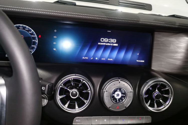 坦克300 2023款 2.0T 铁骑02中控内饰16