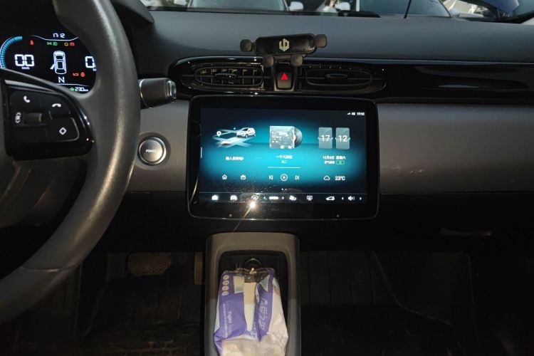 零跑汽车 零跑T03 2021款 400轻享版 三元锂中控内饰16