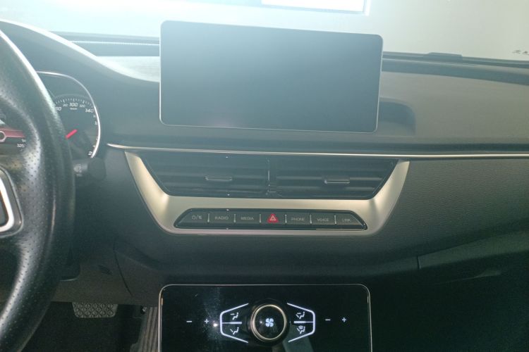 红旗H5 2022款 经典款 改款 1.5T DCT旗韵版中控内饰16