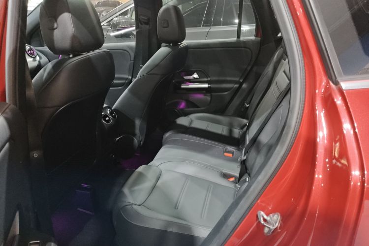 奔驰GLA 2022款 改款 GLA 200中控内饰21