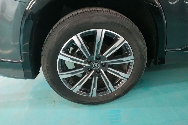 长安CS75 PLUS 2023款 第三代 1.5T 自动尊贵型车身外观6008