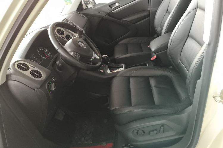 大众 途观 2015款 1.8TSI 自动两驱豪华型中控内饰19